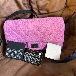 NWOT Chanel Pink Tweed Shoulder Bag